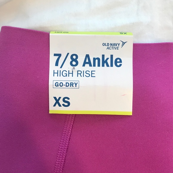 Fuchsia 7/8 High Waisted Leggings - Picture 4 of 7